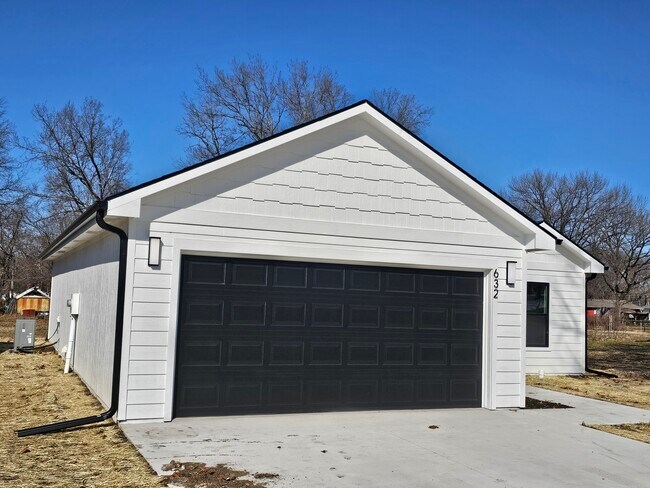 Frente - 632 Prospect St