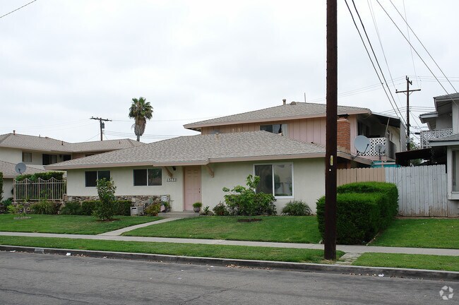Foto del edificio - 13171 Balboa Ave
