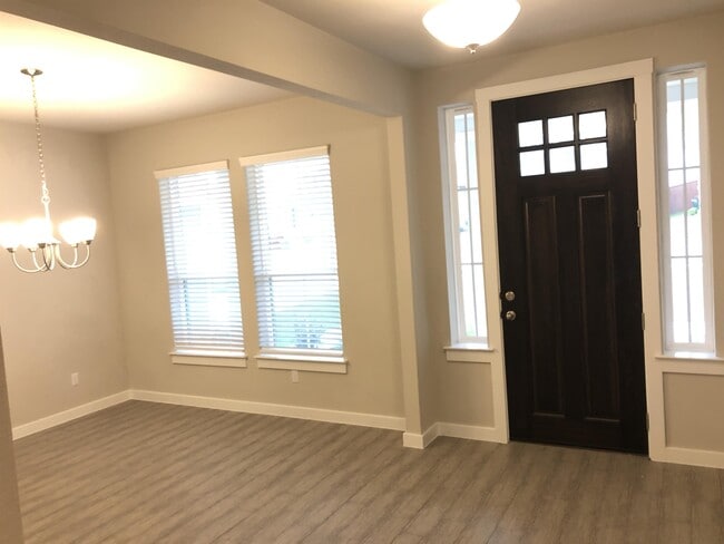 Building Photo - 212 Wild Sage Ln