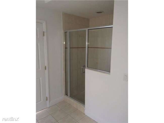 Foto del edificio - 2 br, 2.5 bath  - 107 Mendoza Ave