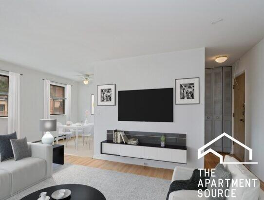 Foto del edificio - 530 W Surf St