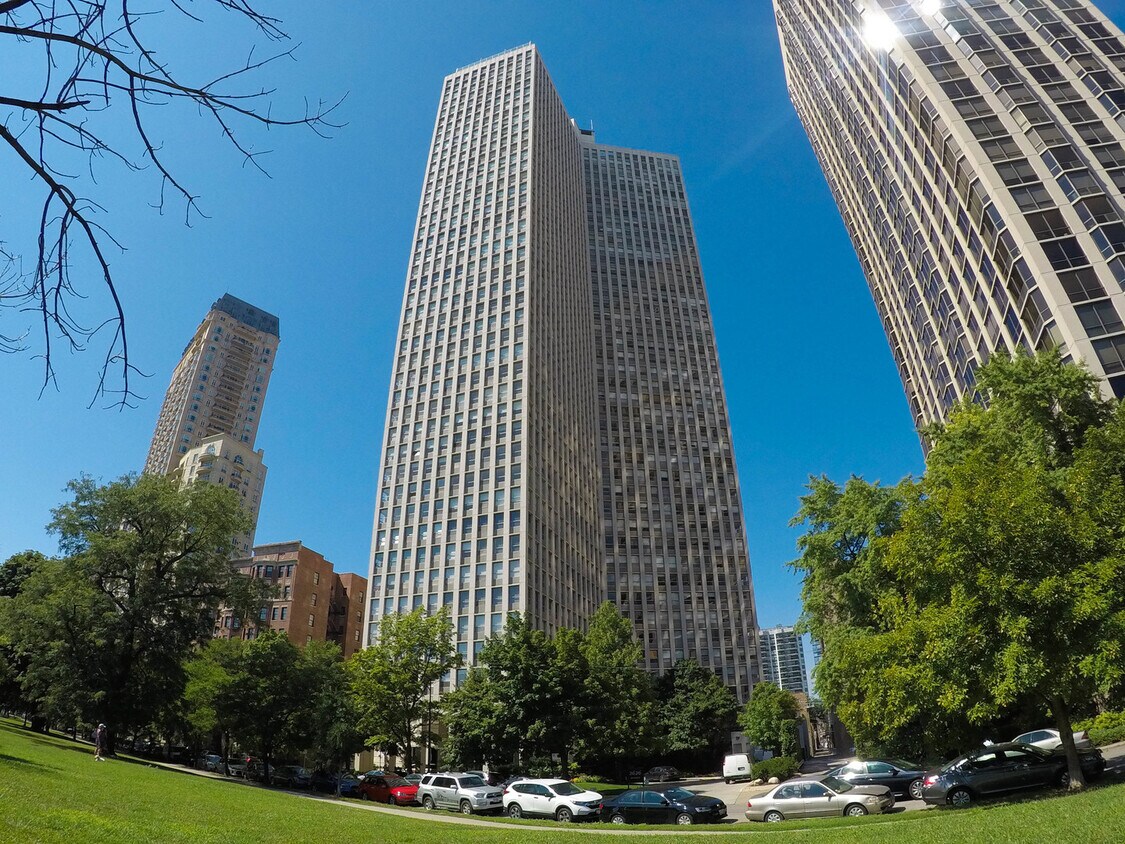 2626 N Lakeview Ave Unit 4010, Chicago, IL 60614 Condo for Rent in