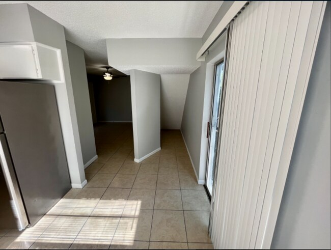 Foto del edificio - 10224 N Ojus Dr