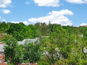 Building Photo - 6621 Wakefield Dr