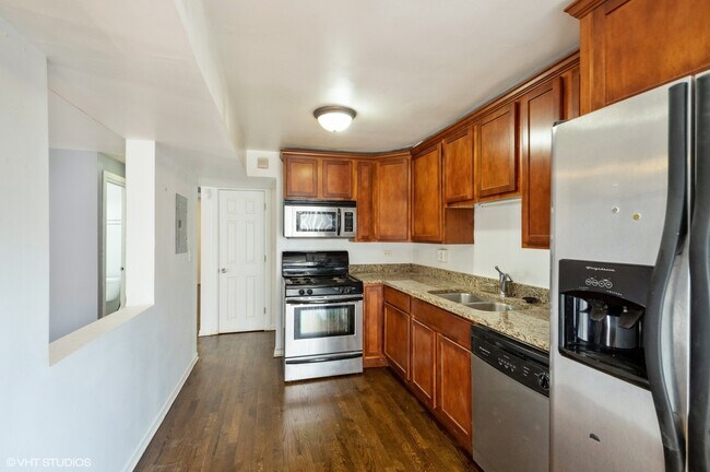 Building Photo - 5759 N Kimball Ave