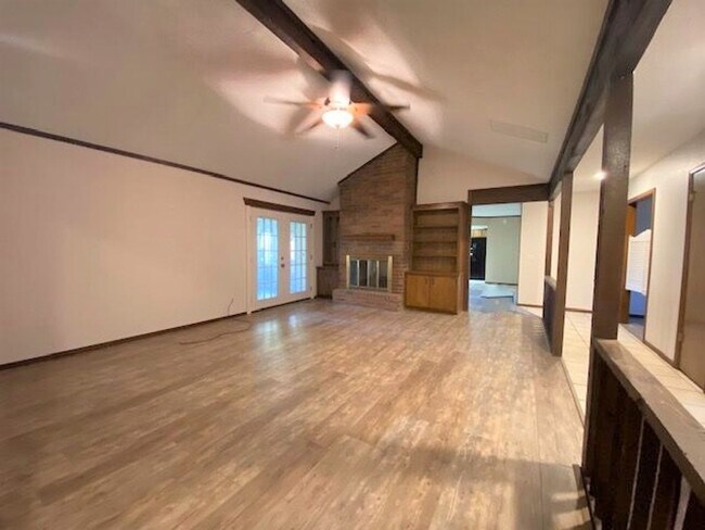 Foto del edificio - 208 Wellington Ln