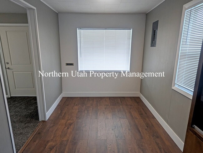 Foto del edificio - 4 bed 2 bath home