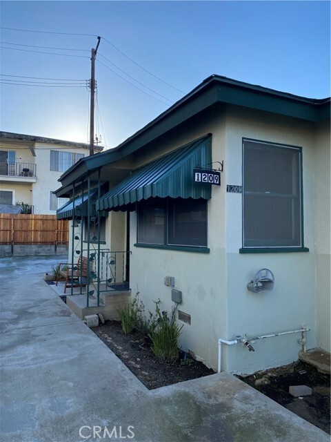 Primary Photo - 1209 N Monterey St