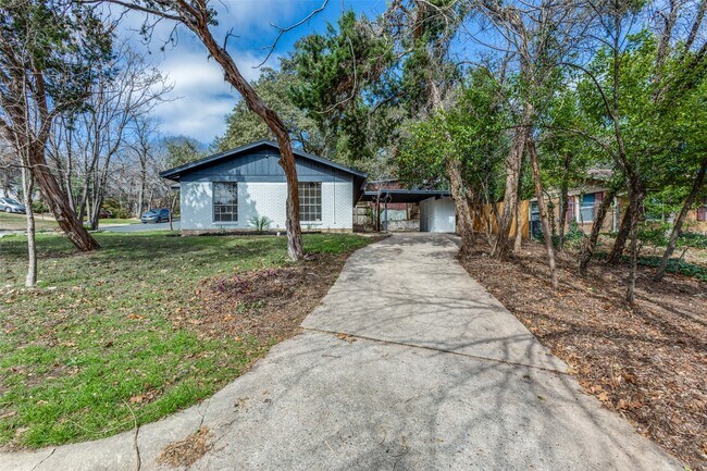 Building Photo - 400 Cherry Hill Dr