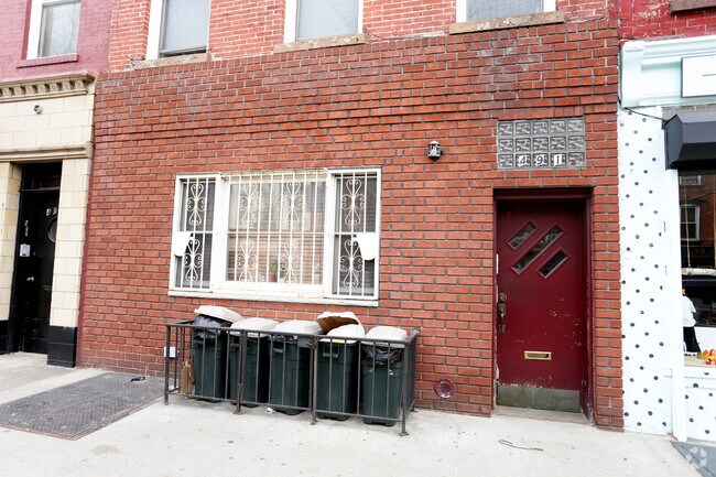 Foto del edificio - 491 Court St