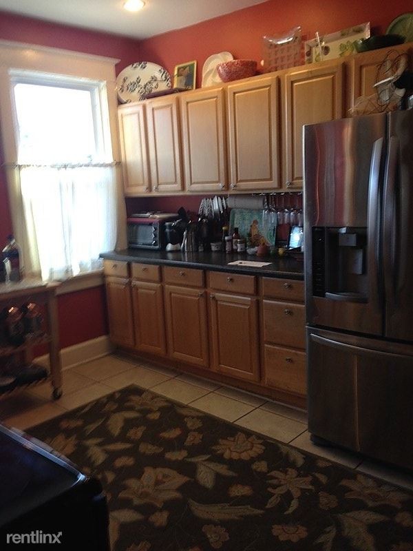 Building Photo - 2 br, 1 bath Apartment - 448 Huger Street B