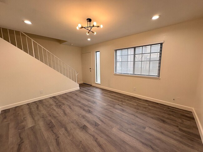 Building Photo - 2-bedroom, 2-bathroom home located in the vibrant city of Rialto, CA