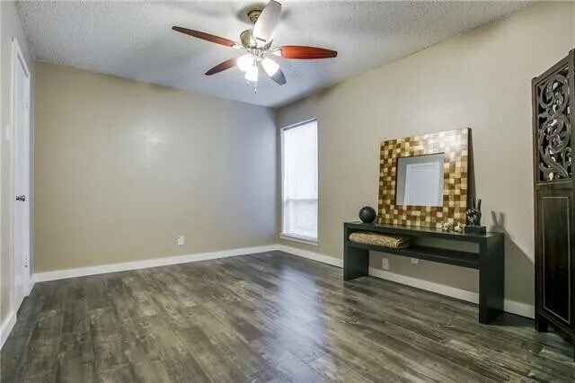 bedroom#1 - 4859 Cedar Springs Rd