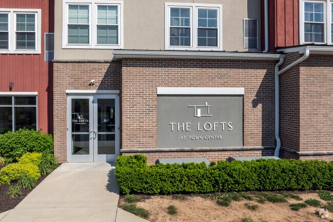 Entrance - The Lofts at Town Center