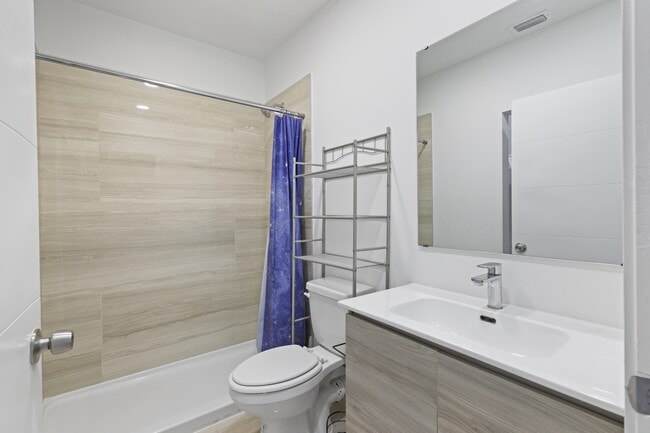 Building Photo - 2011 Olsen Ln