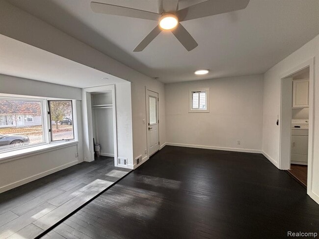 Building Photo - 2145 Browning St