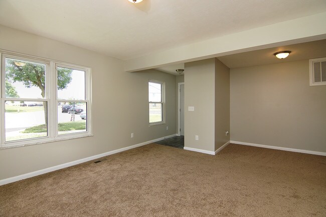 Building Photo - 1080 Parkridge Ct