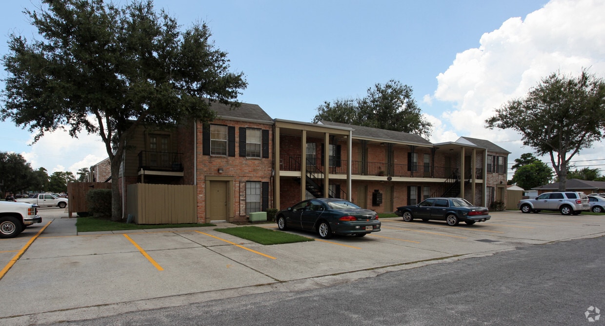 423 27th St, Gretna, LA 70053 Apartments in Gretna, LA
