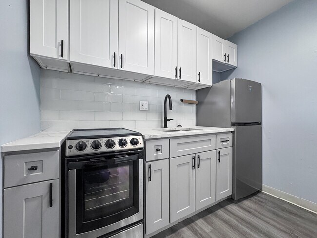 Foto del edificio - 484 Tolland St