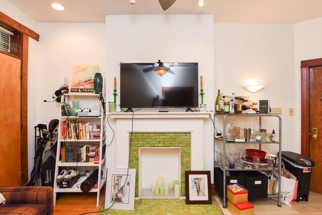 Foto del edificio - 2821 W Shakespeare Ave
