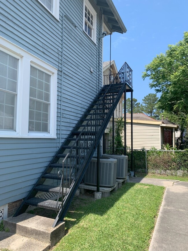 Building Photo - 1803 Short St