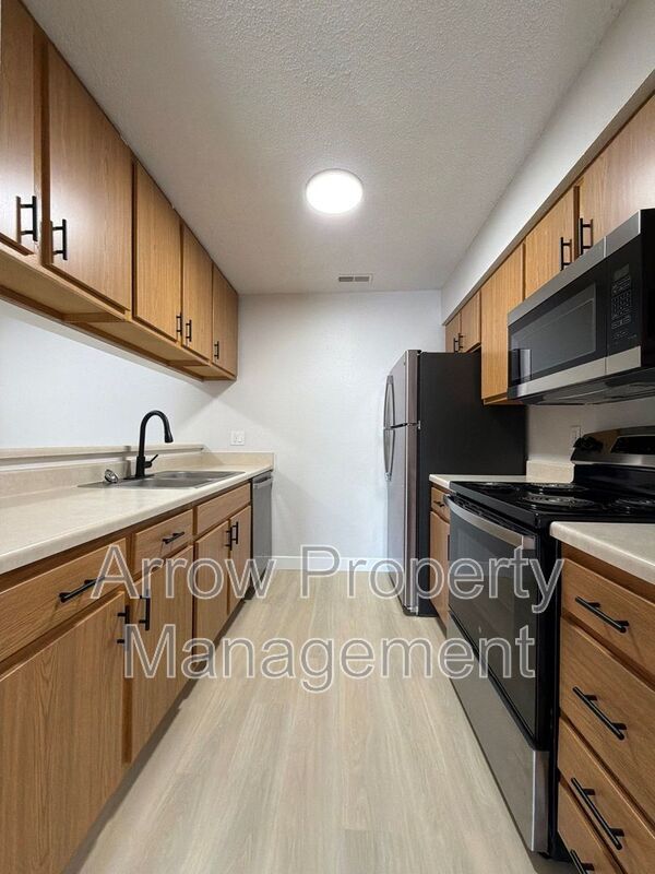 Building Photo - 2350 N 44th St