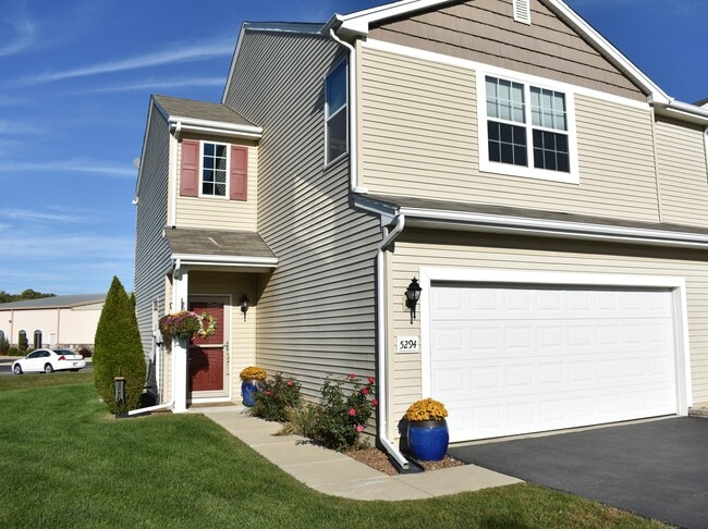 Building Photo - 5294 Platinum Dr