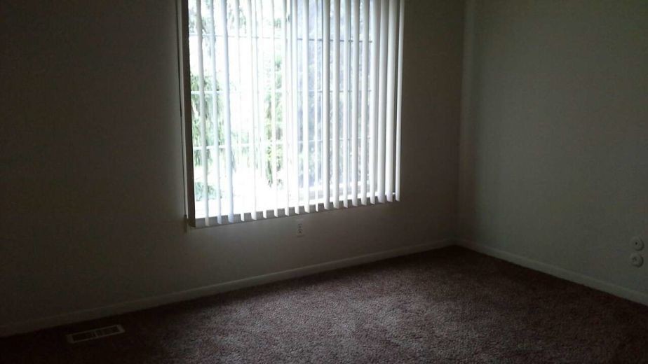 Foto del edificio - 436 Fox Hills Dr S