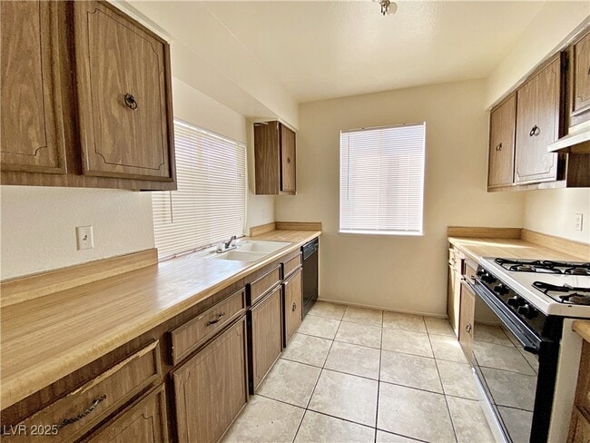 Building Photo - 5340 Retablo Ave