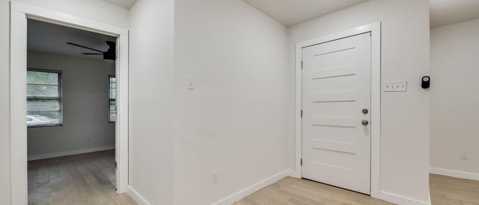Building Photo - 4626 De Kalb Ave