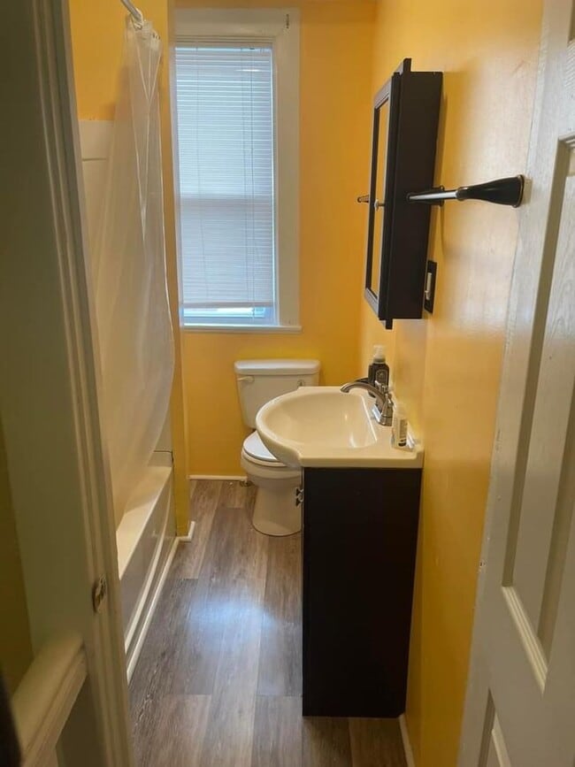 Photo - 13th Ave Apartment