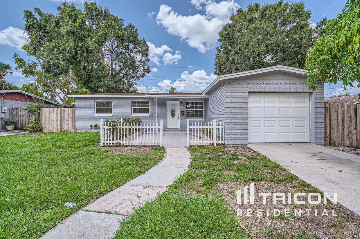 Foto principal - 4980 94th Ave