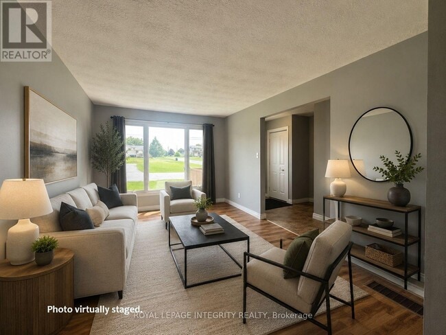 Building Photo - 3150 Poirier Ave