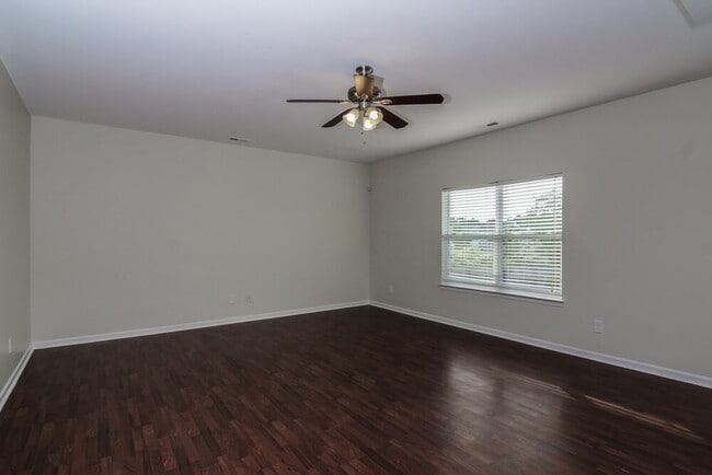 Building Photo - 15134 De Havilland Dr