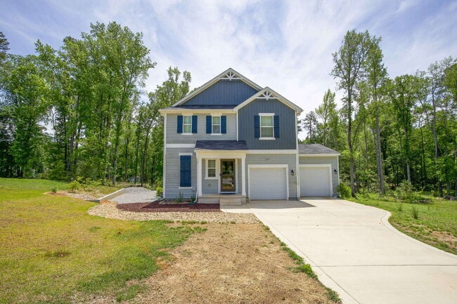 Building Photo - "Charming 3-Bed Oasis with 2.5 Baths on Century Lane, Cameron – Spacious 1744 sq. ft. Retreat!"