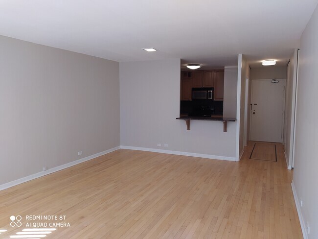 Building Photo - 30 E Elm St