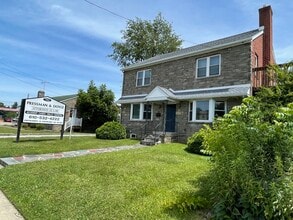 Building Photo - 712 Macdade Blvd