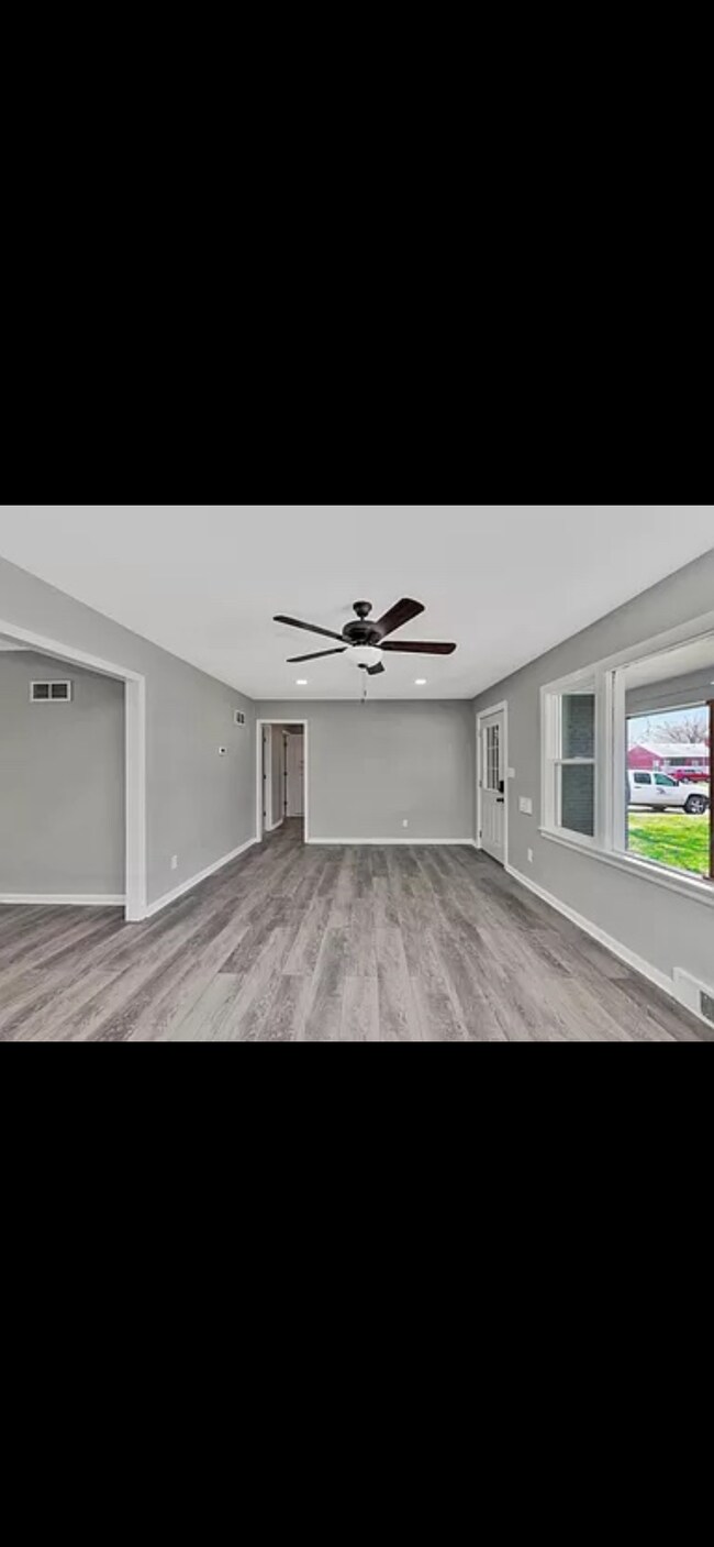 Foto del edificio - 918 N Crestway St