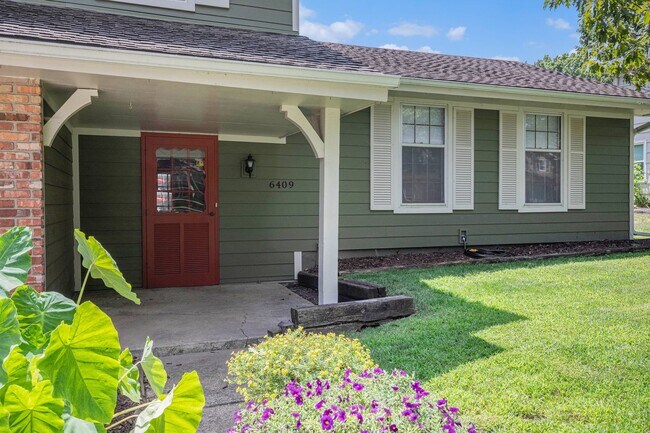 Foto del edificio - 3 Bed 2.5 Bath in Overland Park Nall Hills