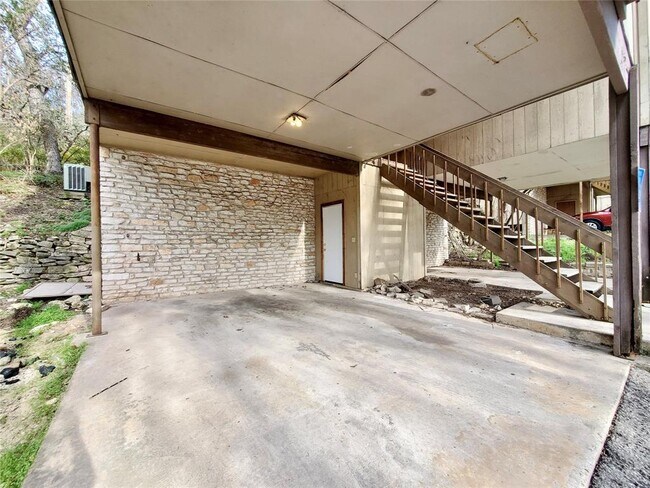 Foto del edificio - 3568 Ranch Rd 2222