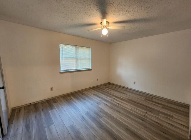 Photo - 10525 Big Thicket Dr House