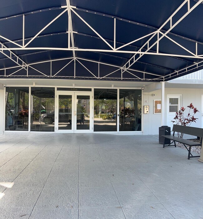 Foto del edificio - 6161 NW 2nd Ave
