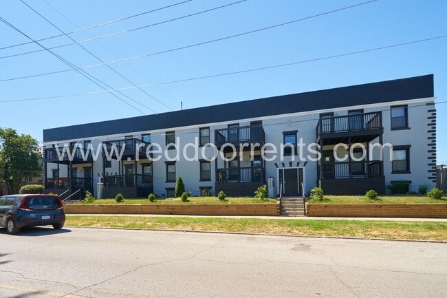 Building Photo - 1337 E Market St Building Photo - 1337 E Market St