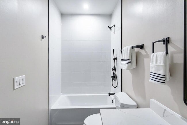 Building Photo - 1358 Florida Ave NE