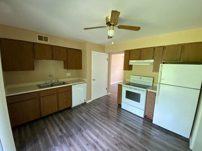 Foto del edificio - 8909 35th St W