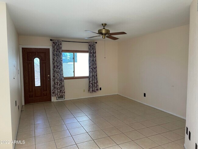 Building Photo - 8854 N 47th Ln