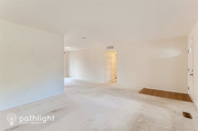 Building Photo - 1702 Park Dr, Schaumburg, IL, 60194