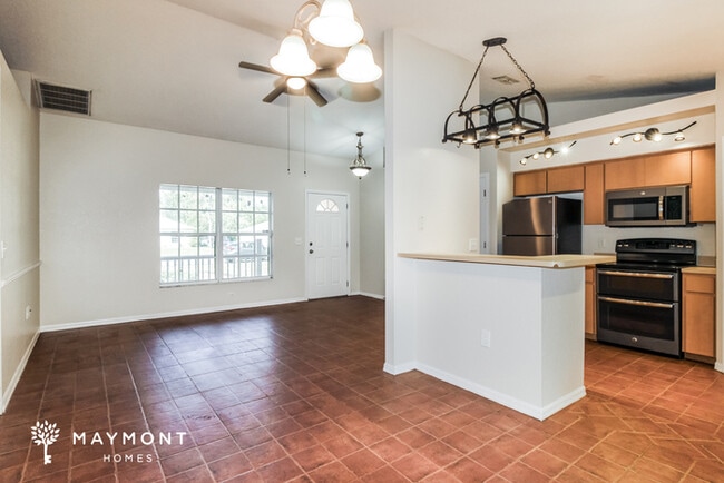 Building Photo - 1460 Greenview Ave