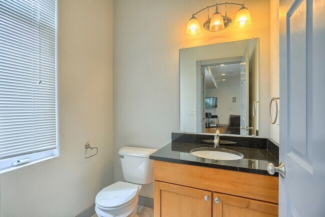 Foto del edificio - 33 E John St