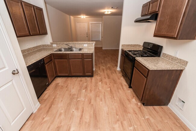 Foto del edificio - 6217 Luce St